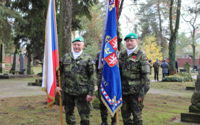 Čestná stráž z příslušníků aktivní zálohy