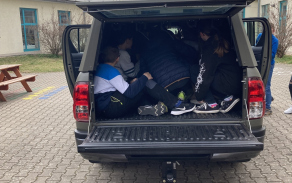 Největší radost dětem udělala Toyota Hilux