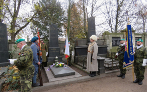 Čestná stráž u hrobu brigádního generála Františka Kryštofa
